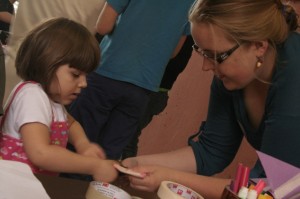 Node Paper Rockets Jess Helps Little Girl